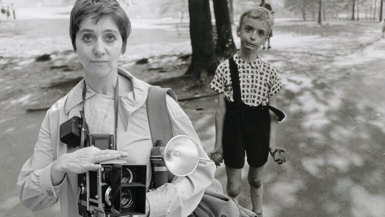 Diane Arbus (1923-1971) – Η φωτογράφος της διαφορετικότητας
